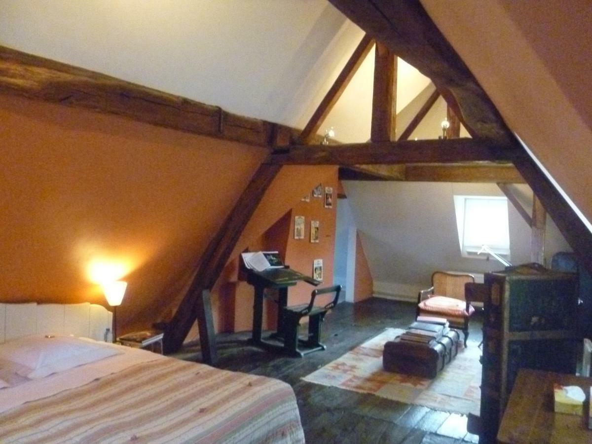 Chambre D'Hotes Les Augustins - Parking Securise - Borne De Recharge Huy Exterior foto